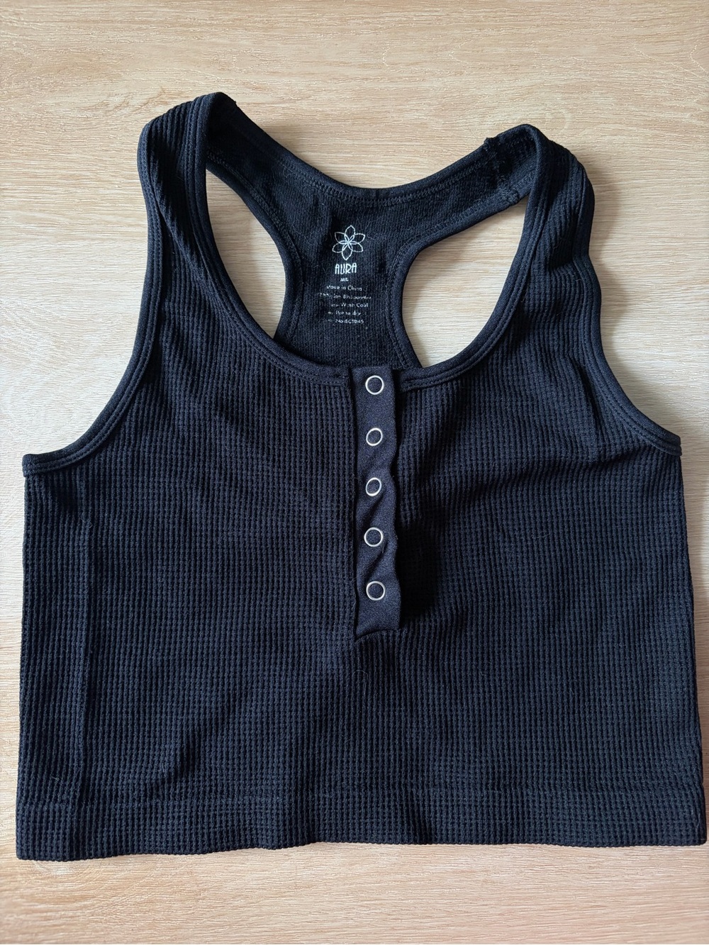 Aura Black Waffle Knit Snap Front Cropped Racerback Tank M/L